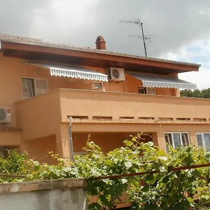 Apartment And Nediljko Bibinje