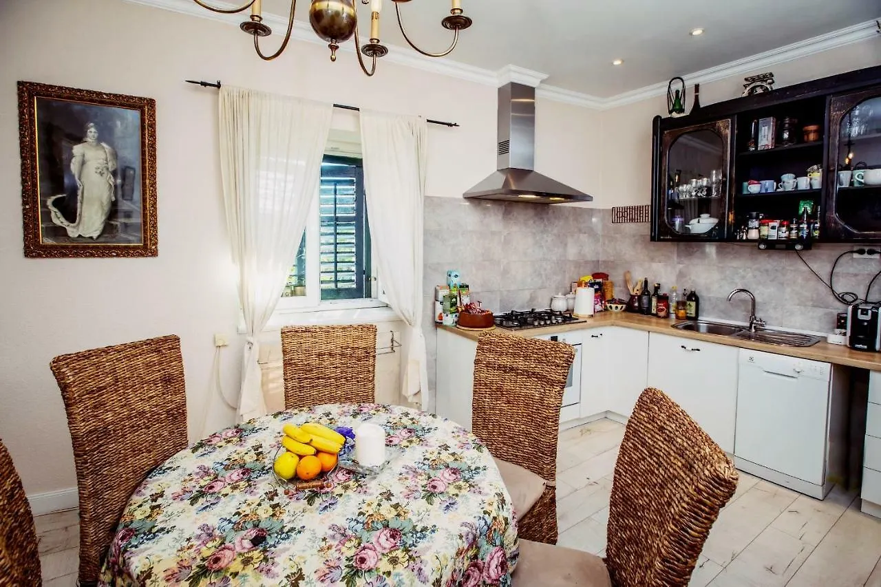 Dimora Picco Bello Bed & Breakfast Trogir 3*,  Croatia
